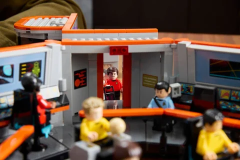 LEGO 11385 Star Trek : la passerelle de l’Enterprise — visuel officiel 2