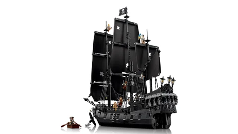 Le bateau pirate du capitaine Jack Sparrow — Vue produit 2