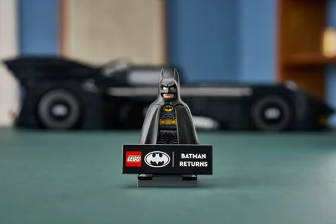 LEGO 76355 Batmobile Batman Returns — visuel officiel 6