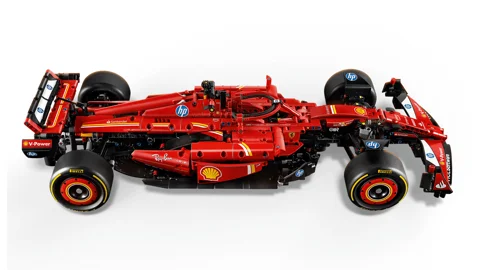 F1 Ferrari SF-24 — visuel LEGO 4