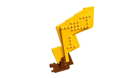 Pokémon Pikachu et Poké Ball — visuel LEGO 4